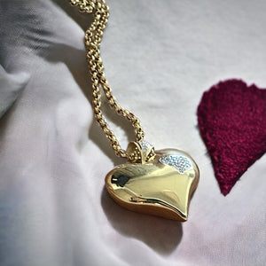 GOLDA GOLD HEART ON A GOLD CHAIN
