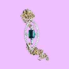 Load image into Gallery viewer, Unique Emerald evil eye bracelet
