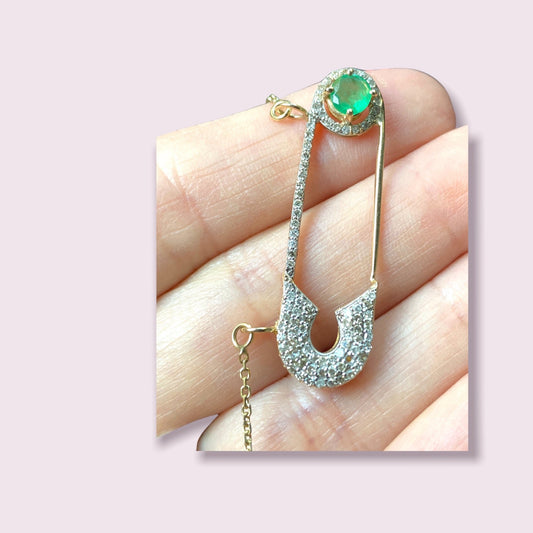 CONSTANTINOPLE DIAMOND SAFETY PIN NECKLACE WITH AN EDGE
